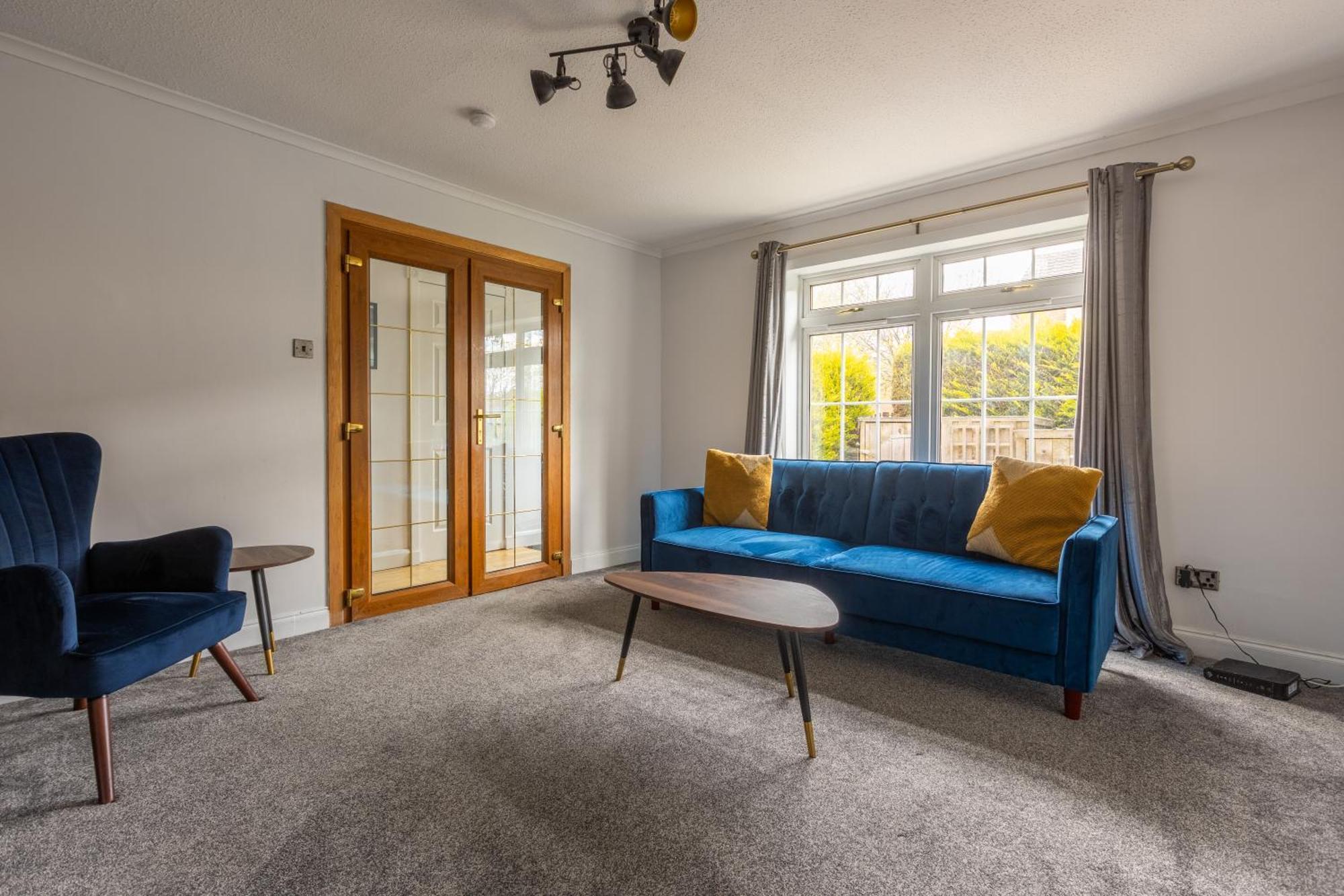 Ideal 3 Bed In With Free Parking