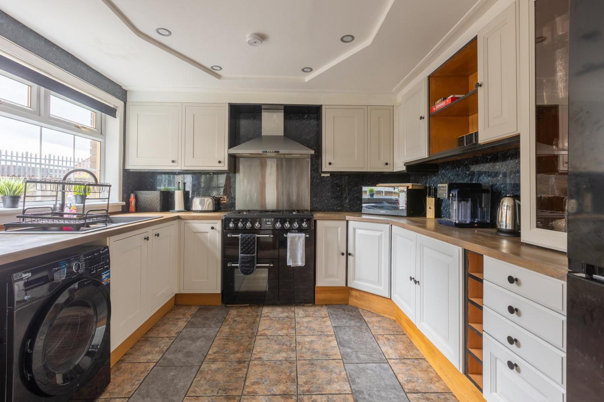 Holiday home Ideal 3 Bed In With Free Parking