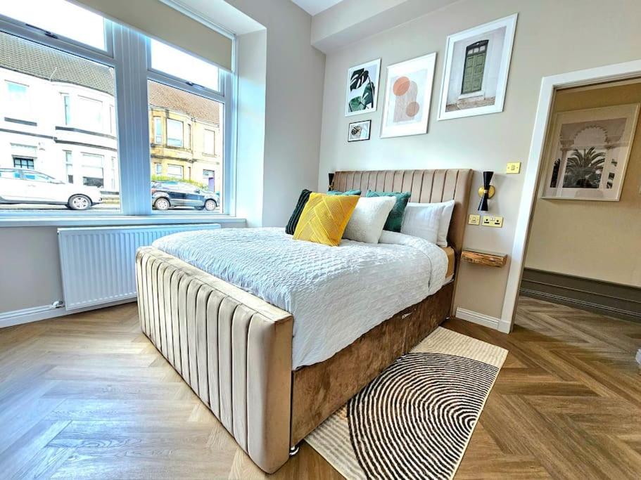 Holiday home Newly Renovated Gem - Free Parking & Modern Comfort *