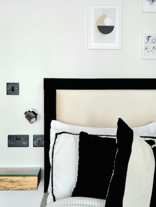 Newly Renovated Gem - Free Parking & Modern Comfort *