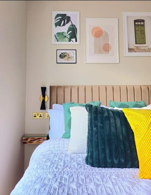 Newly Renovated Gem - Free Parking & Modern Comfort