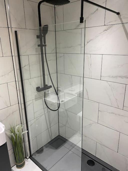 Apartment Perfectly Situated Luxury 2 Bedroom Glasgow