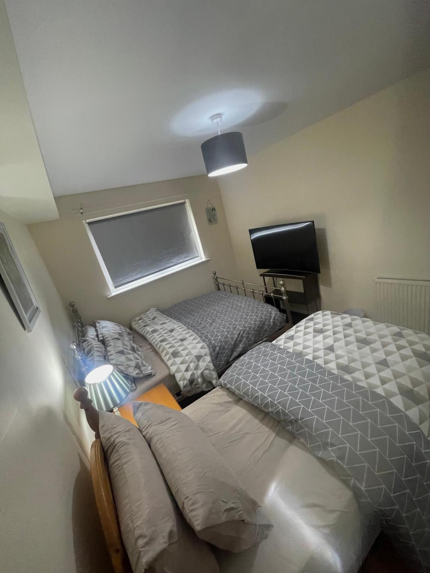Apartment 3 Bed, 2 Bedroom City Centre Apt *