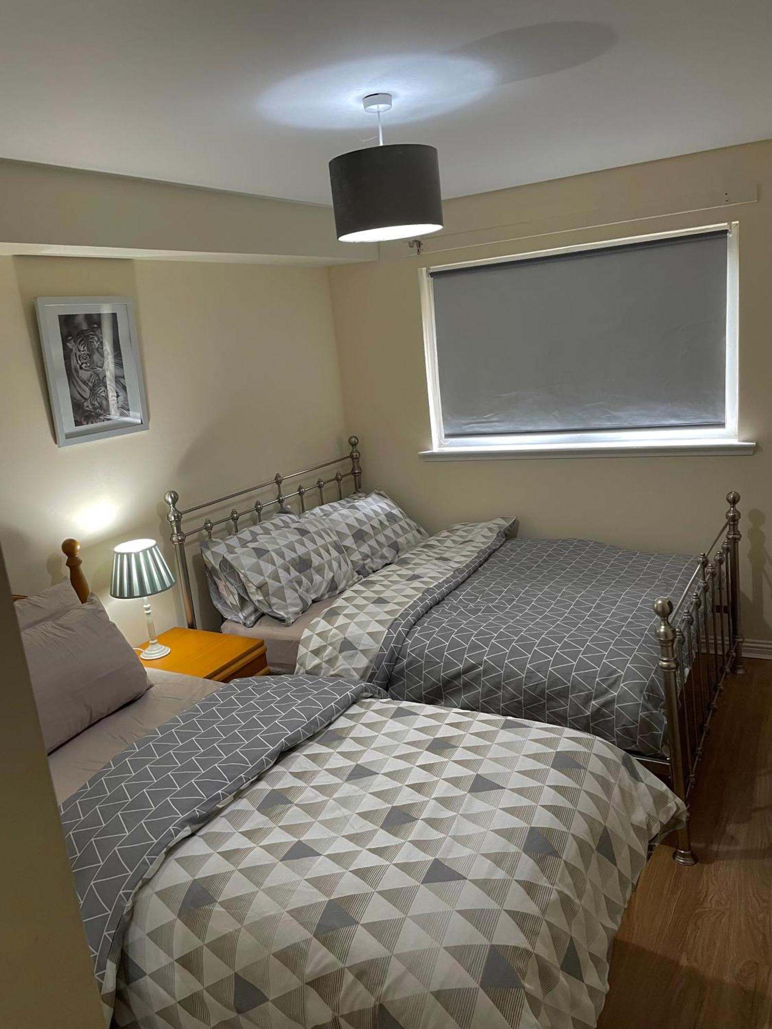 Apartment 3 Bed, 2 Bedroom City Centre Apt Glasgow