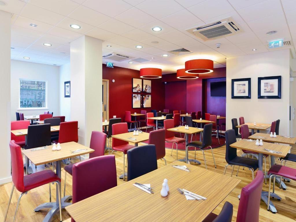 Travelodge Queen Street