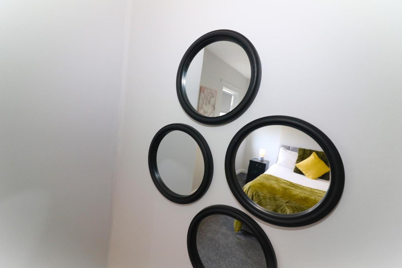 Signature - Huntley House Apartment Glasgow