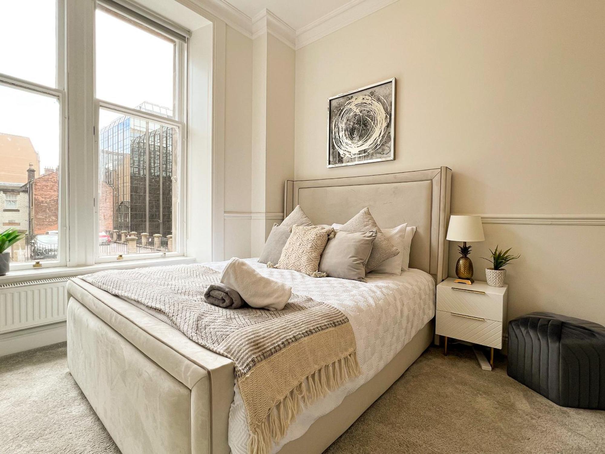 Large Blythswood Apartment