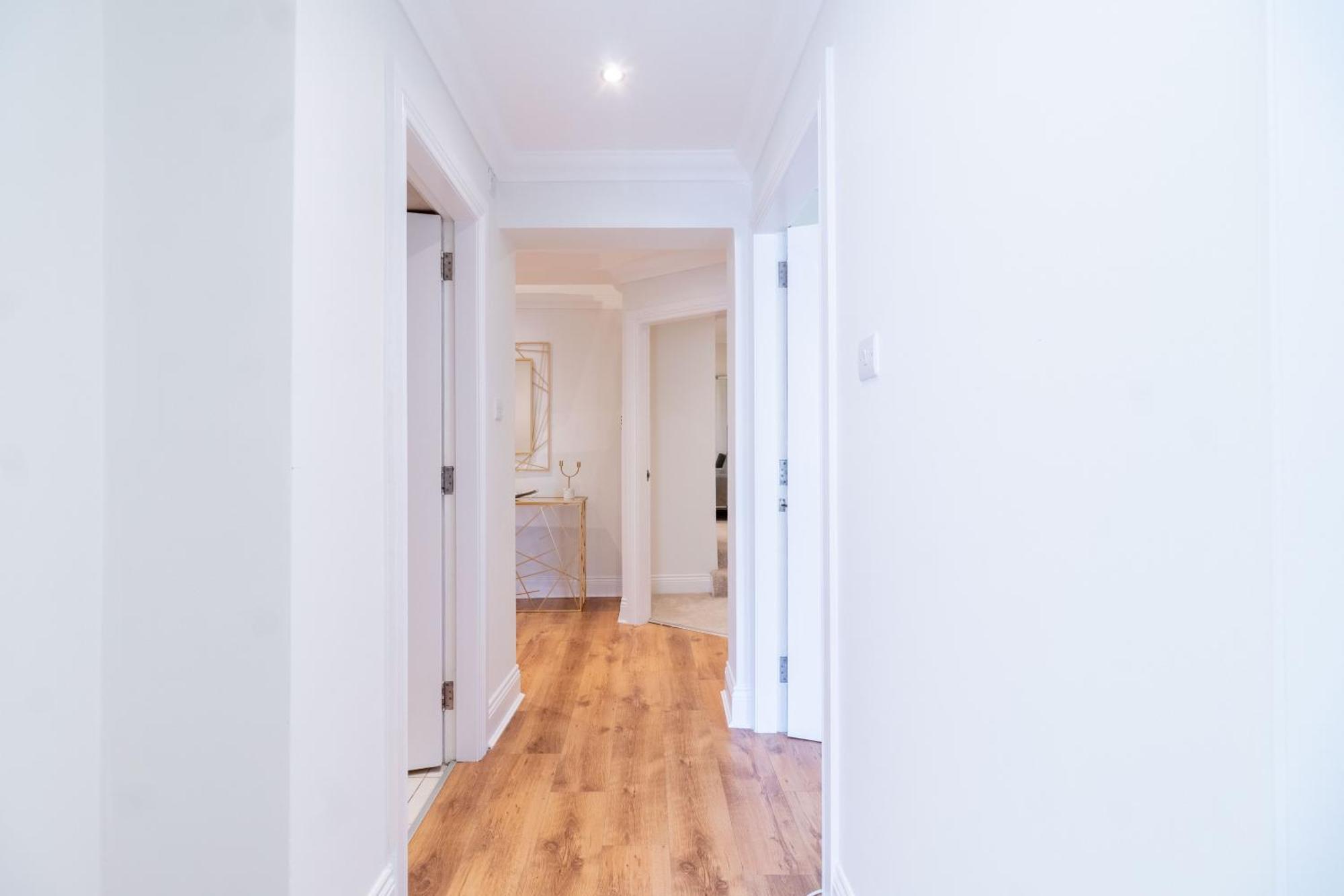 Large Blythswood *