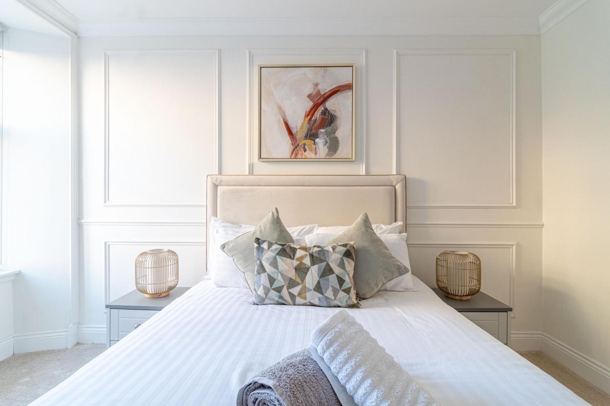 Large Blythswood Apartment