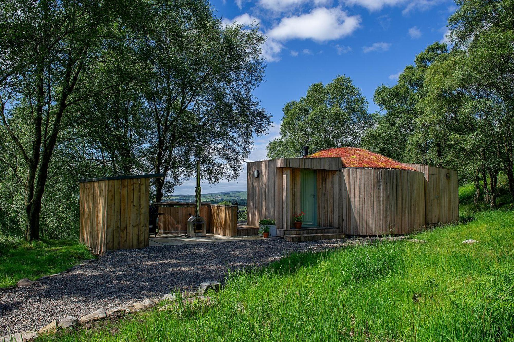 Craigmaddie Muir Roundhouse With Hot Tub Romantic, Luxury, Rural For 2 Near Milngavie