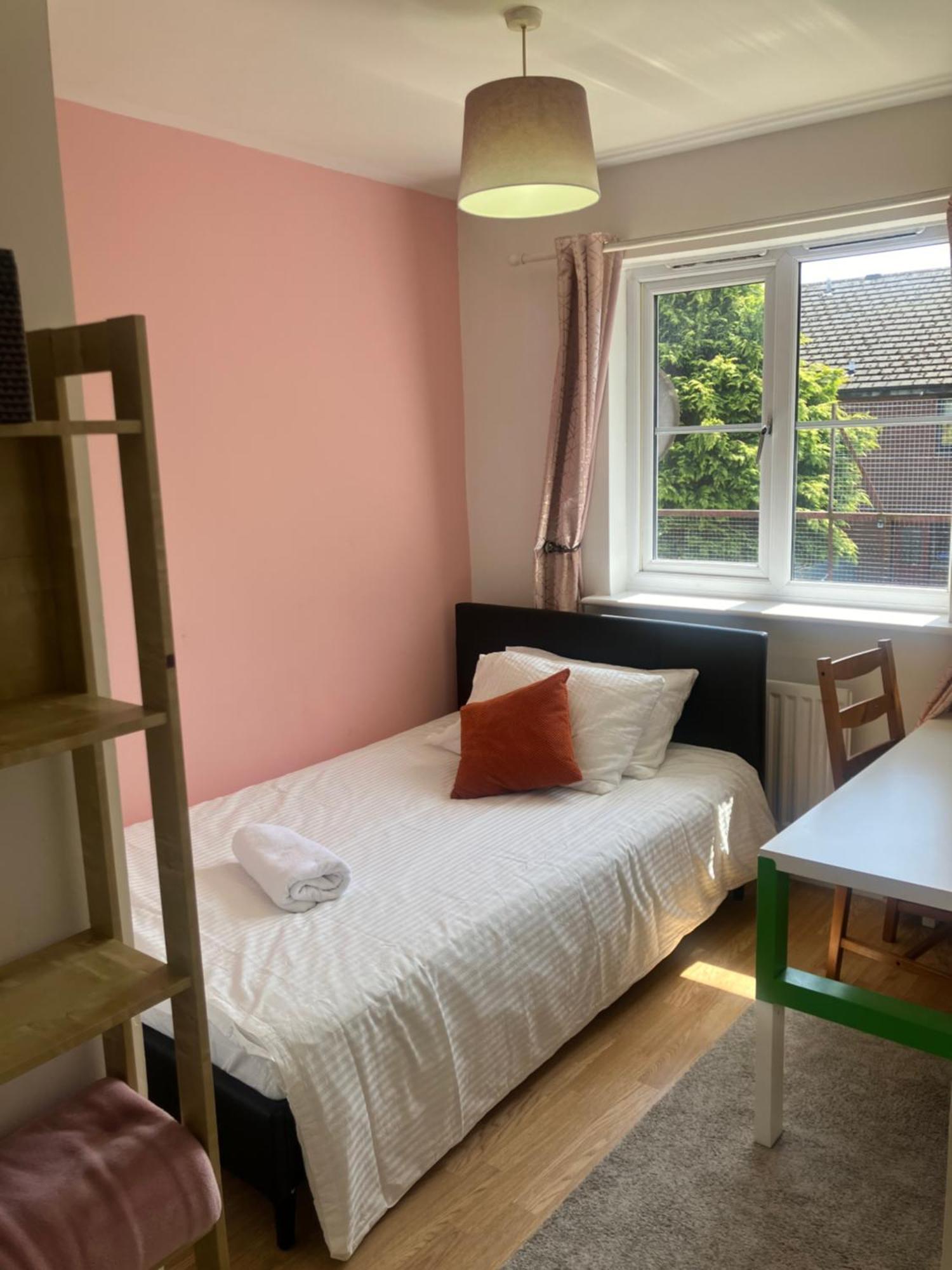 Holiday home Urban Escape Free Parking 20min Walk To Center Glasgow