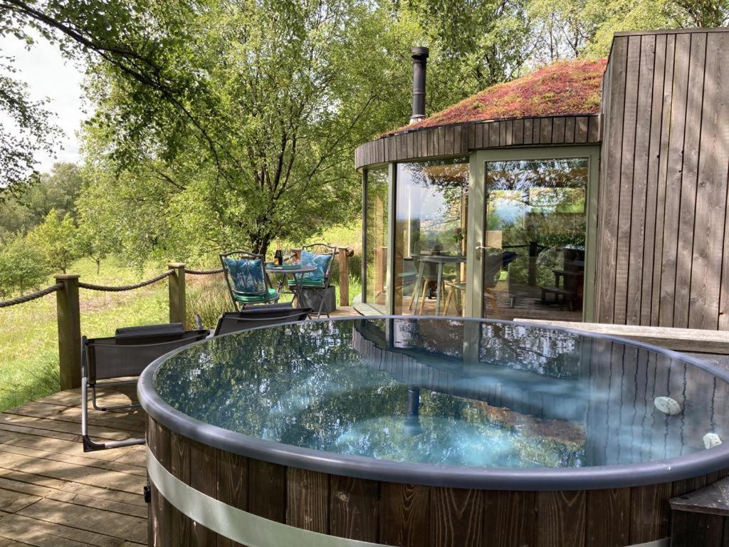 Craigmaddie Muir Roundhouse With Hot Tub Romantic, Luxury, Rural For 2 Near Milngavie Apartment