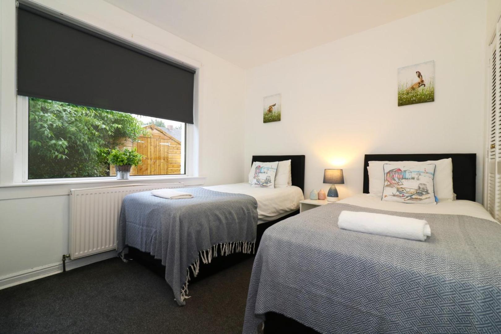 Signature - Glen Lee House Apartment Glasgow