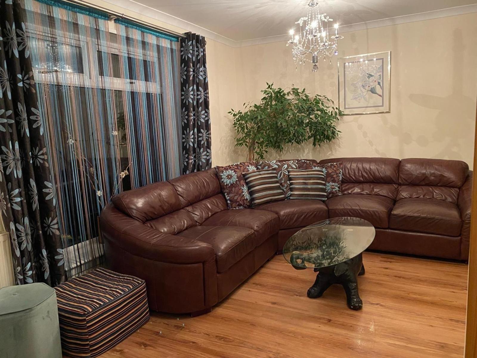 Stunning 3 Bedroom House With 2 Bathrooms Holiday home