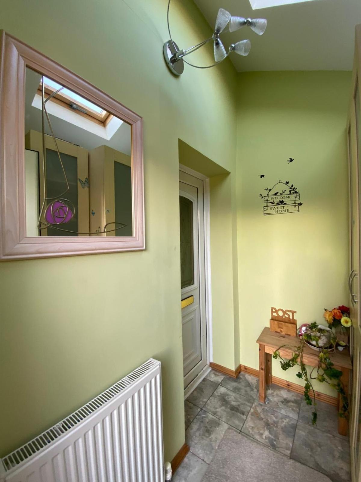 Stunning 3 Bedroom House With 2 Bathrooms