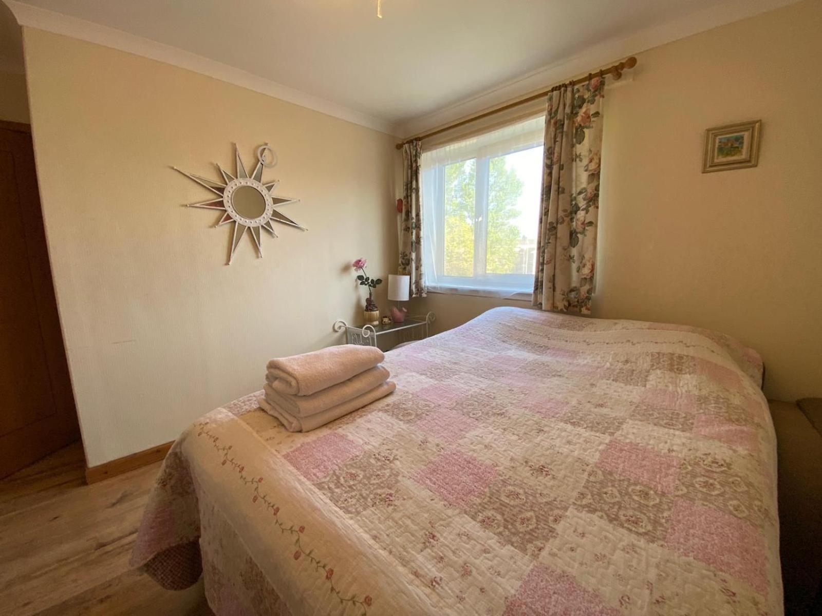 Stunning 3 Bedroom House With 2 Bathrooms Glasgow