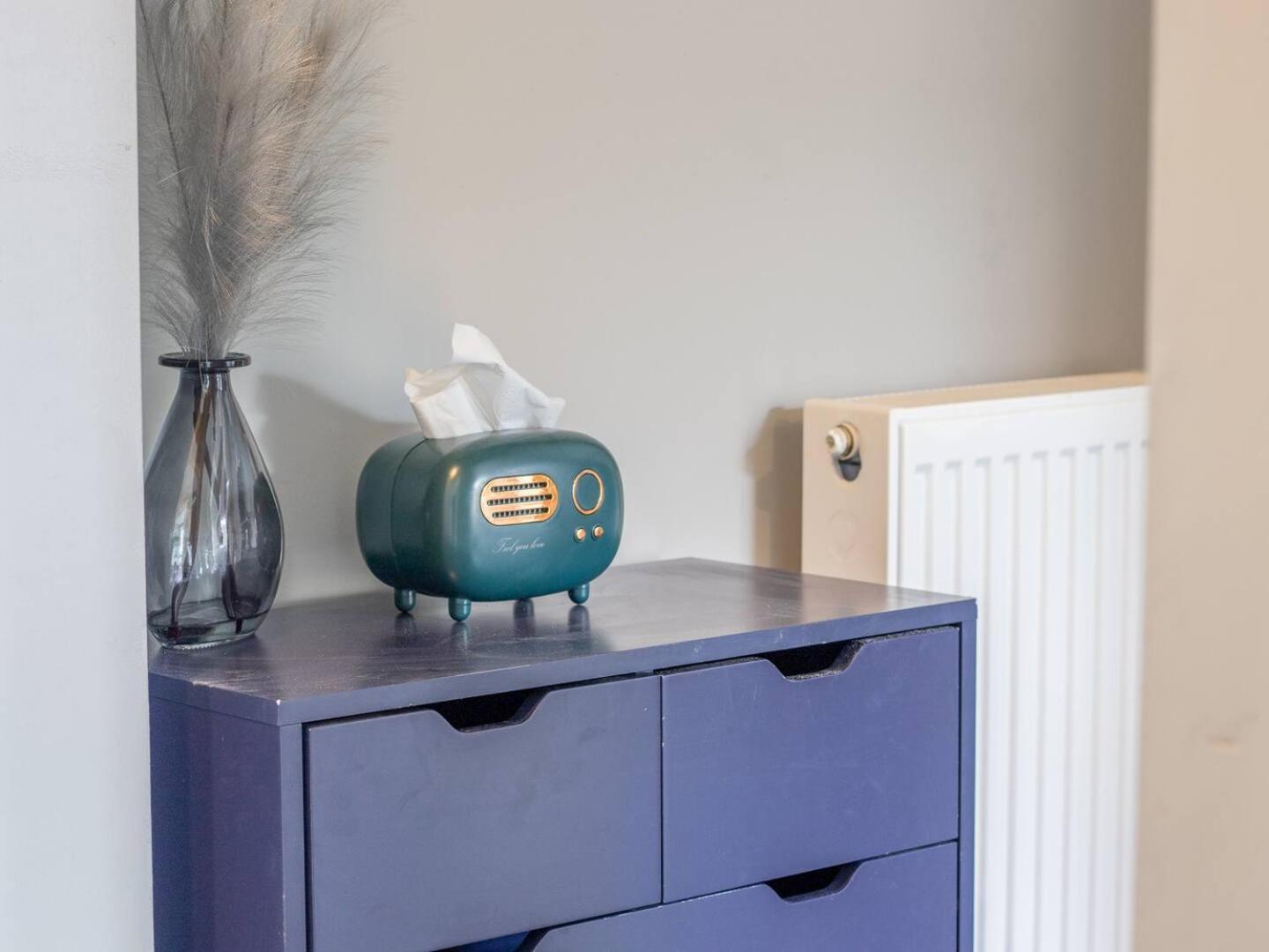 Apartment Pass The Keys West End Cosy Pop Of Colour *