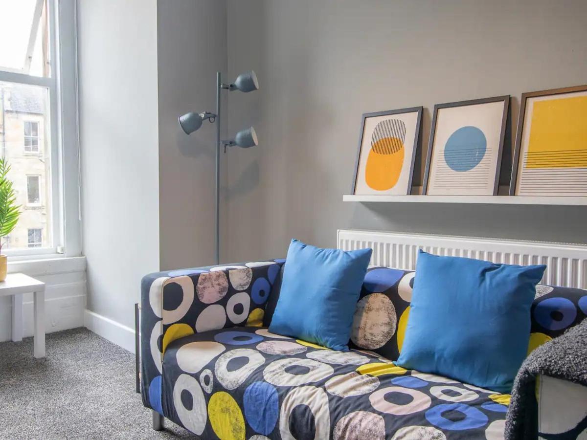 Pass The Keys West End Cosy Pop Of Colour *