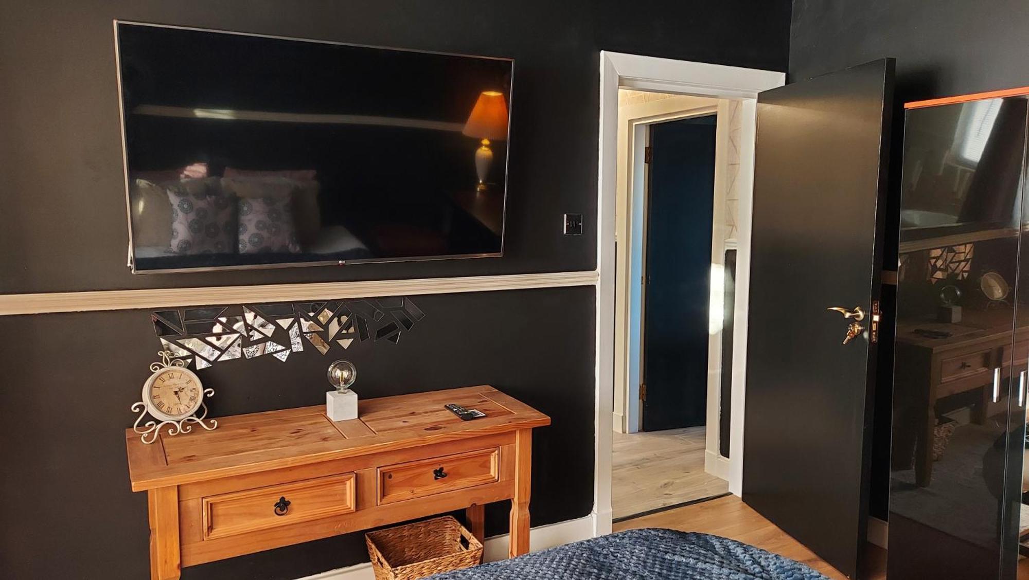 Luxurious With A Private Bathtub And Shared Toilet And Kitchen 10mins From Centre *