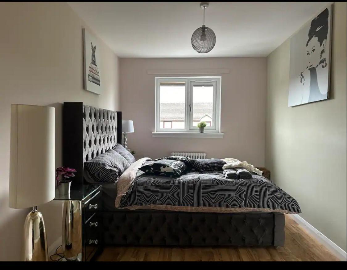 Beautiful House In Clydebank Glasgow