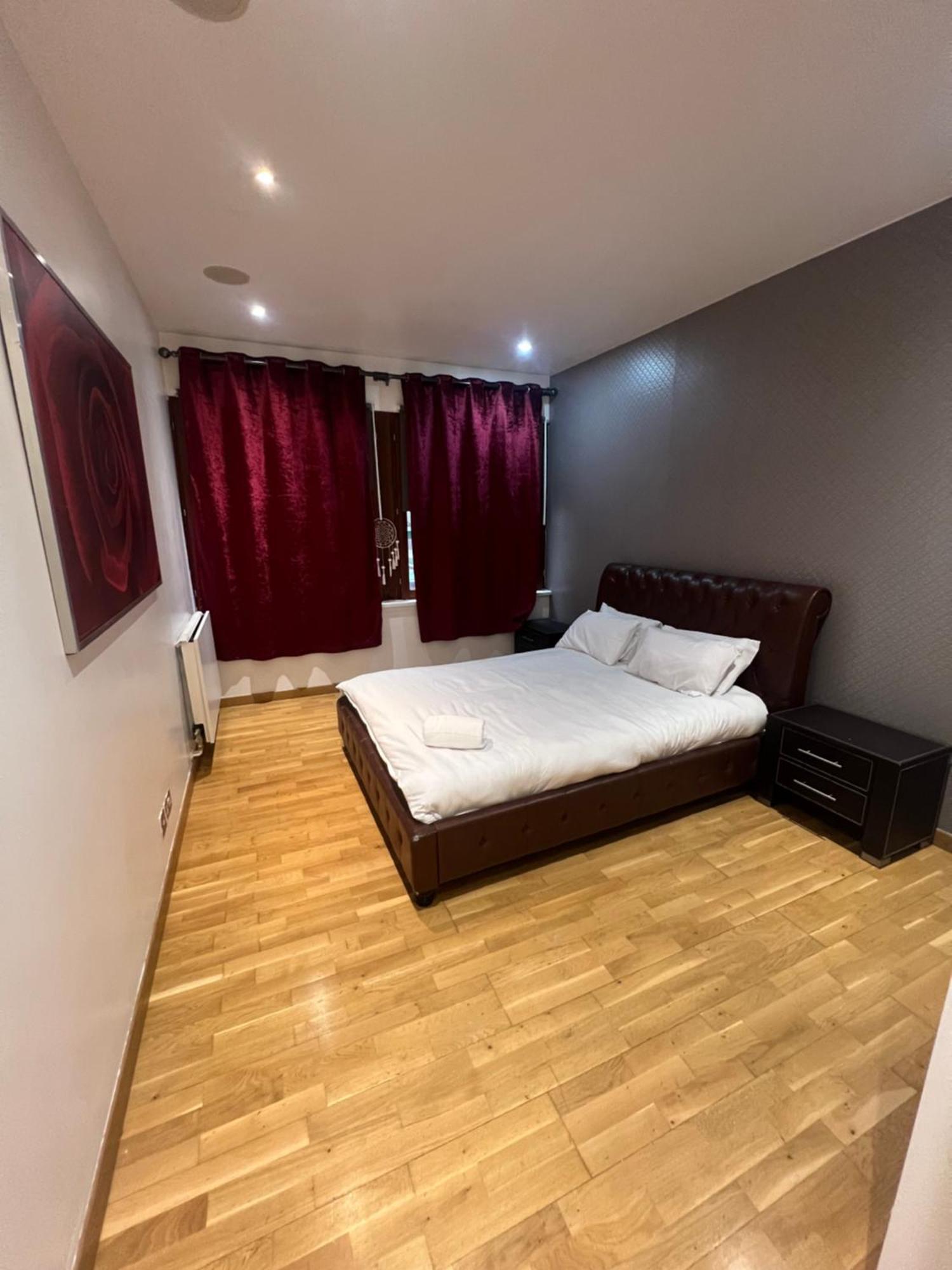 Apartment Centre - 2 Bed *