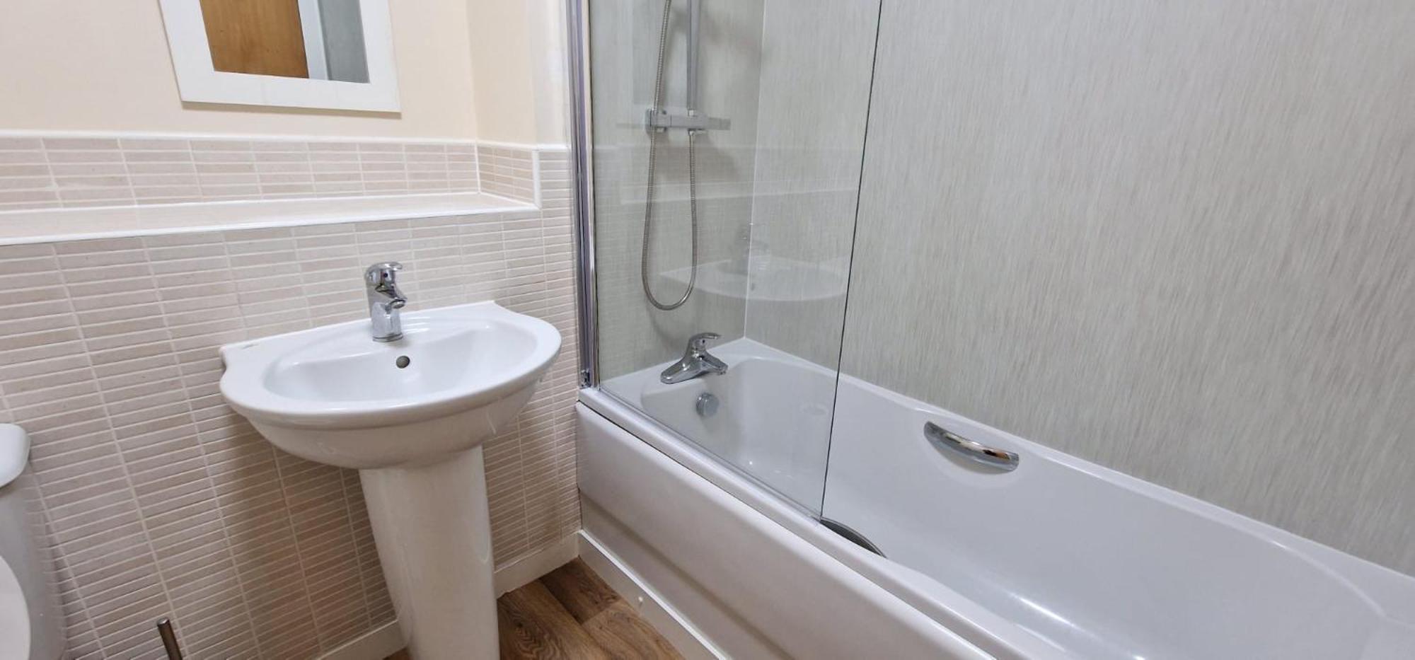 Cosy And Stylish 2-bedrooms,2-bathroom Prime Location Apartment