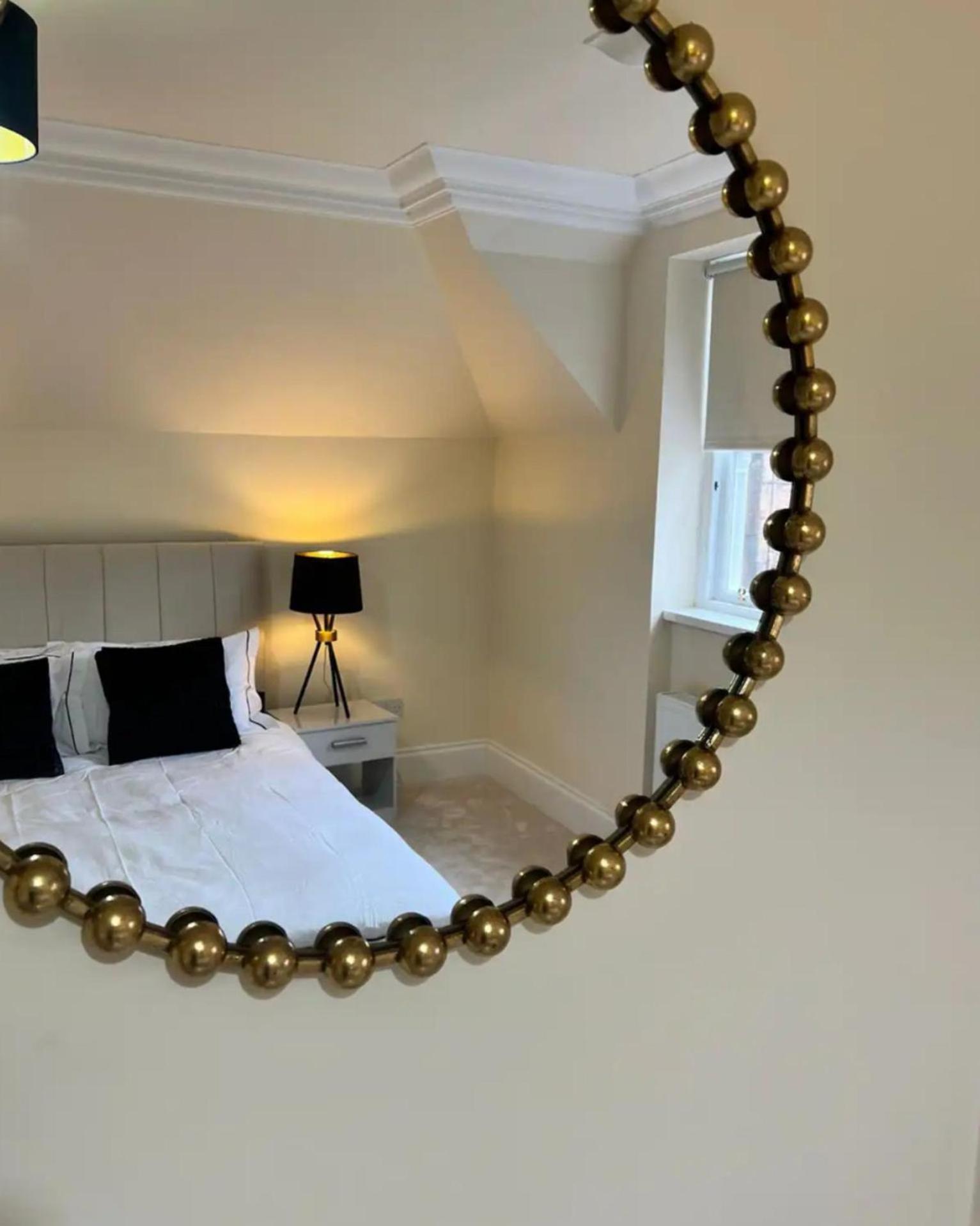 Paradise - Spacious 3- Bed House Holiday home *