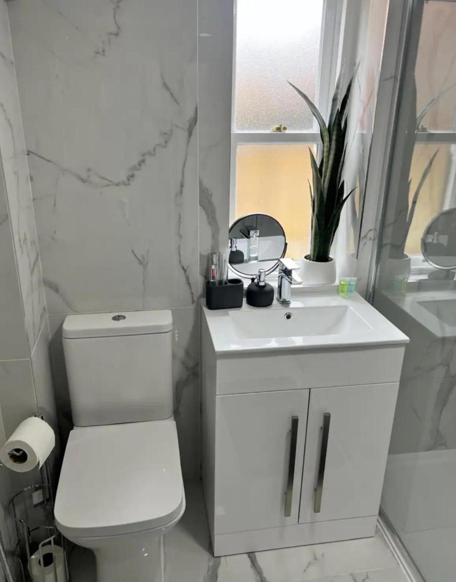 Holiday home Paradise - Spacious 3- Bed House *