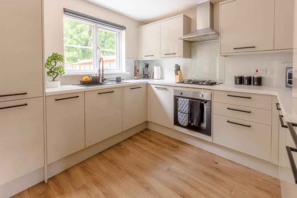Modern 3 Bedroom In * Glasgow