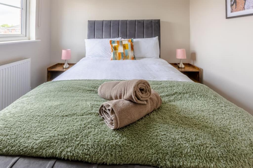 Modern 3 Bedroom In Glasgow