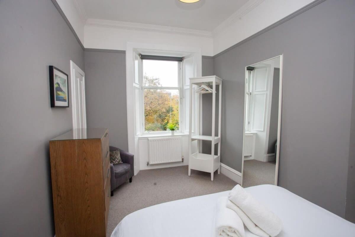 Bright And Airy Glasgow