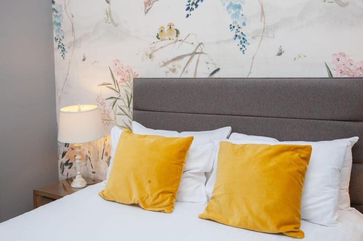 Bright And Airy