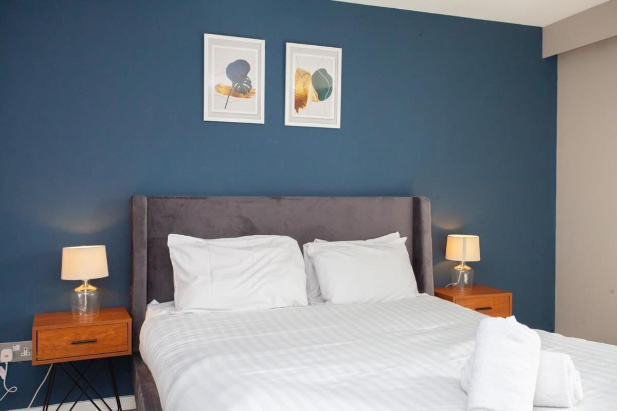Apartment City Centre W Parking & Hyperoptic Wifi *
