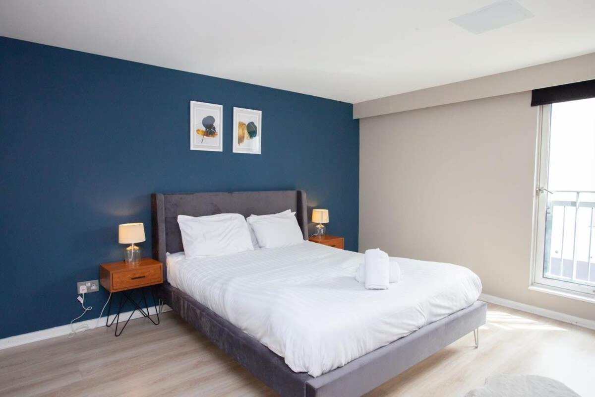 City Centre W Parking & Hyperoptic Wifi Apartment *