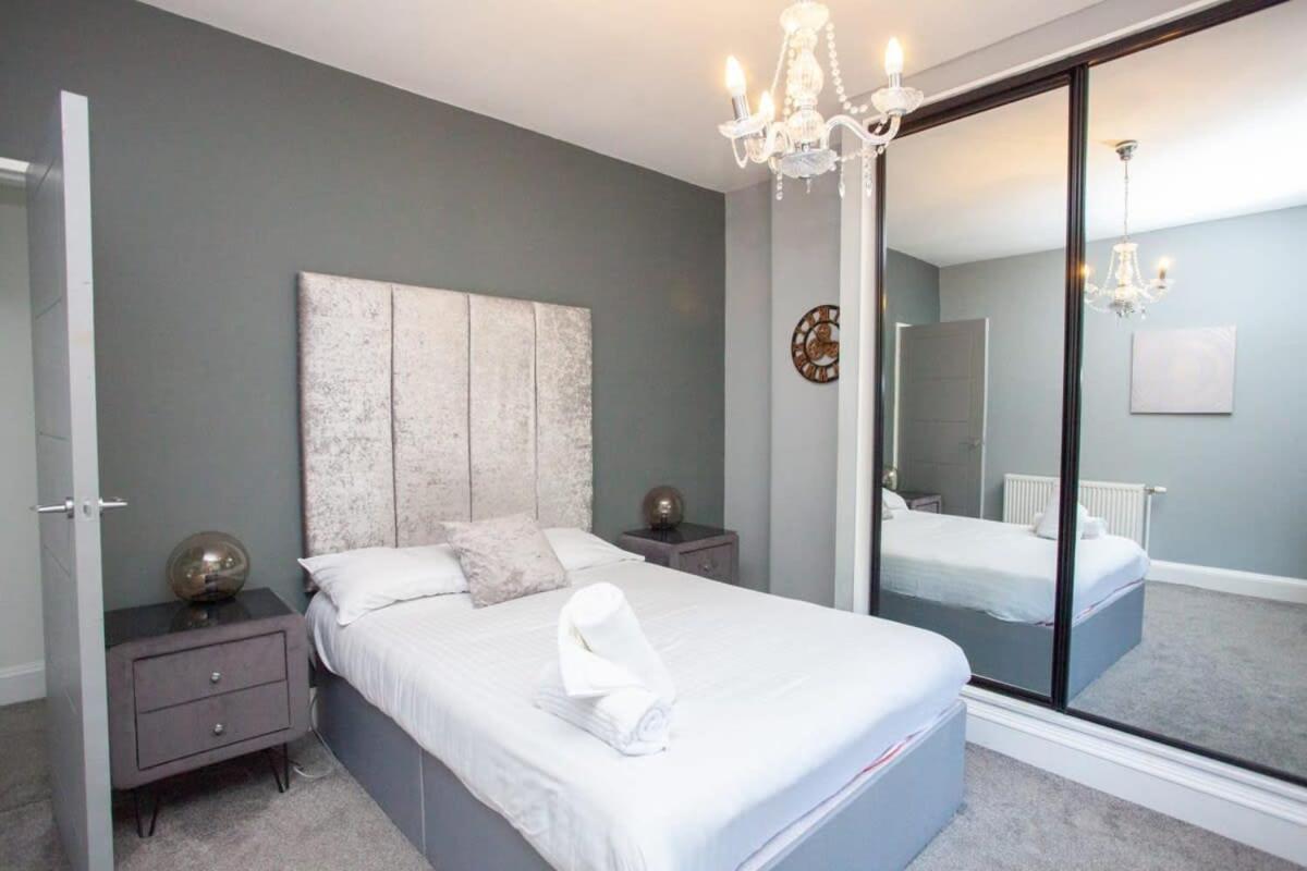 Beautifully Designed Pollok House *