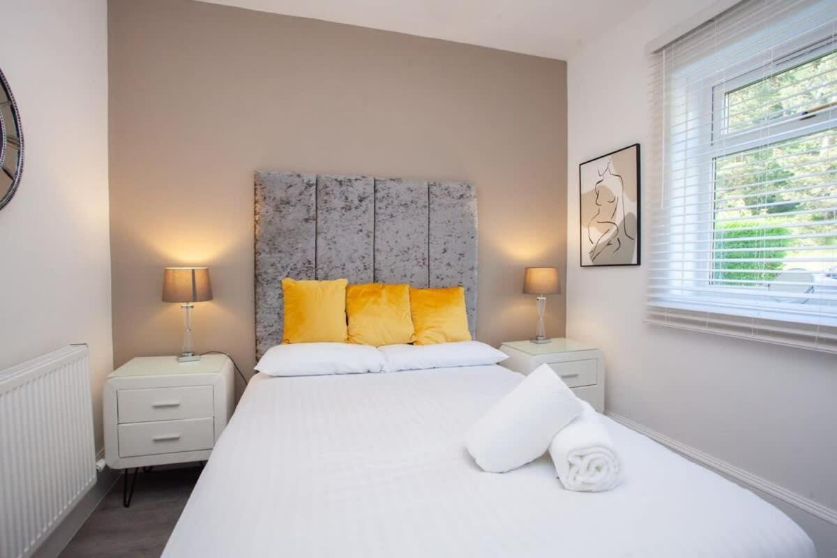 Beautifully Designed Pollok House Holiday home *