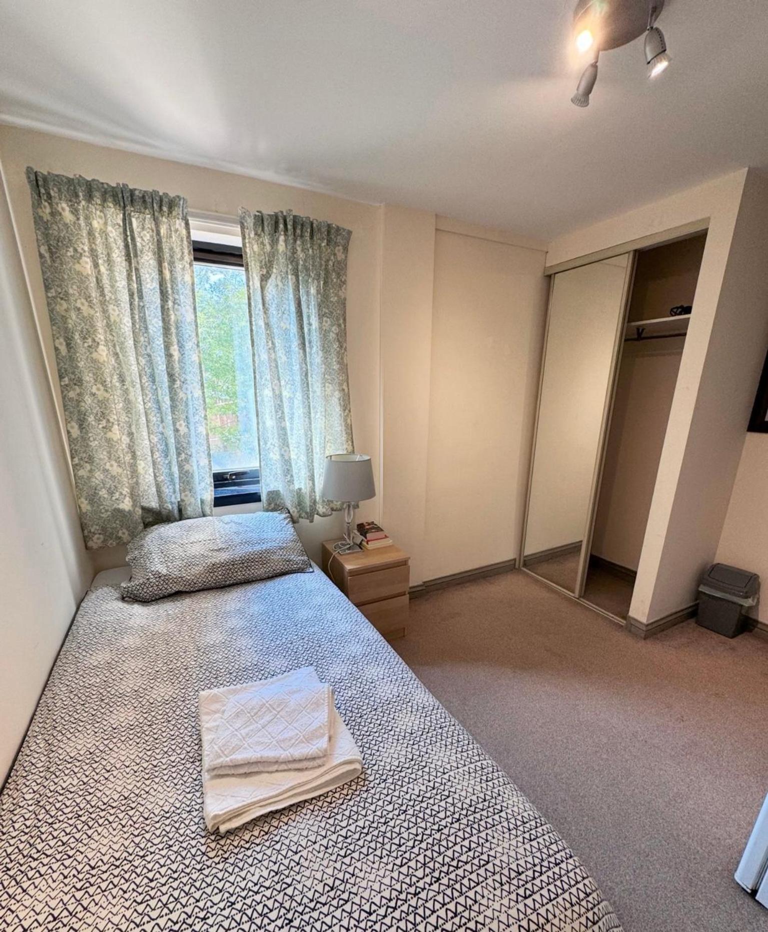 The Cozy Mini Haven With Comfy Single Bed *