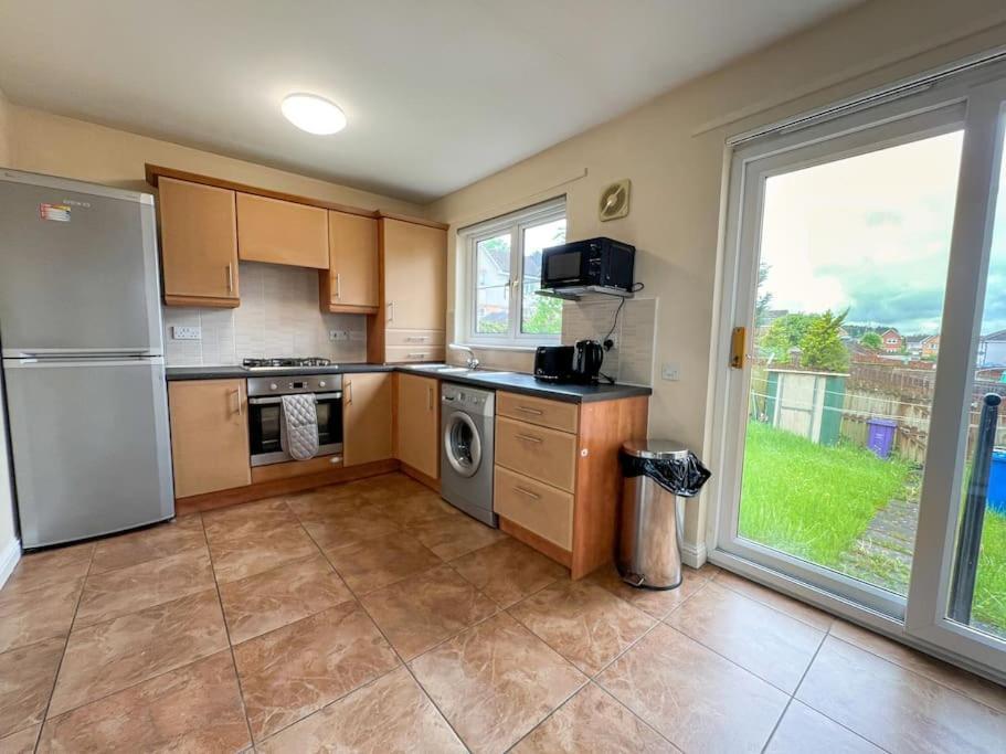 Semi-detached In *