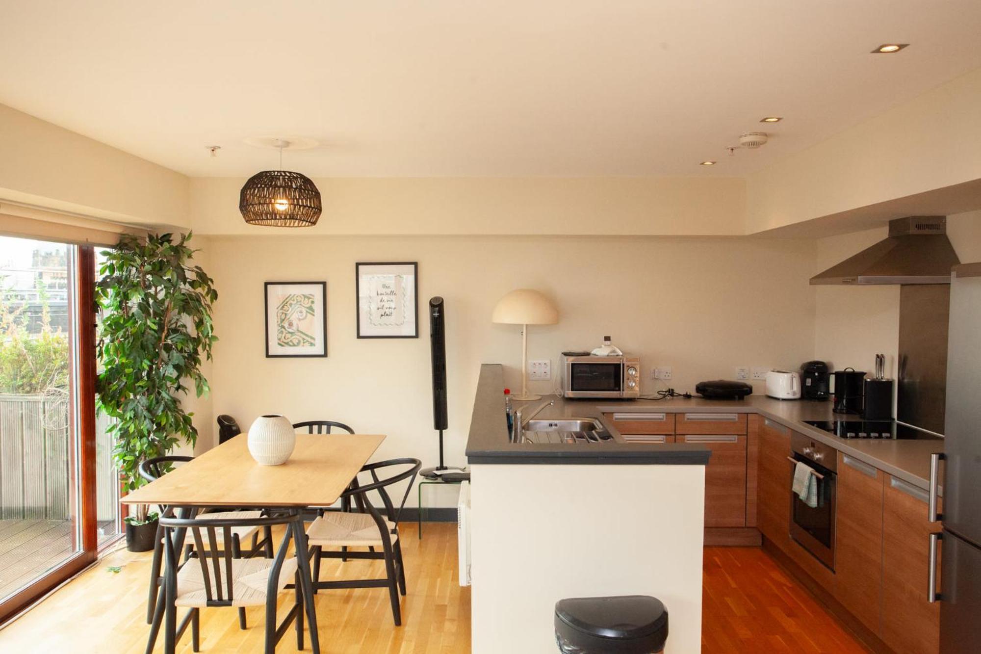 Beautiful Penthouse In Centre Location