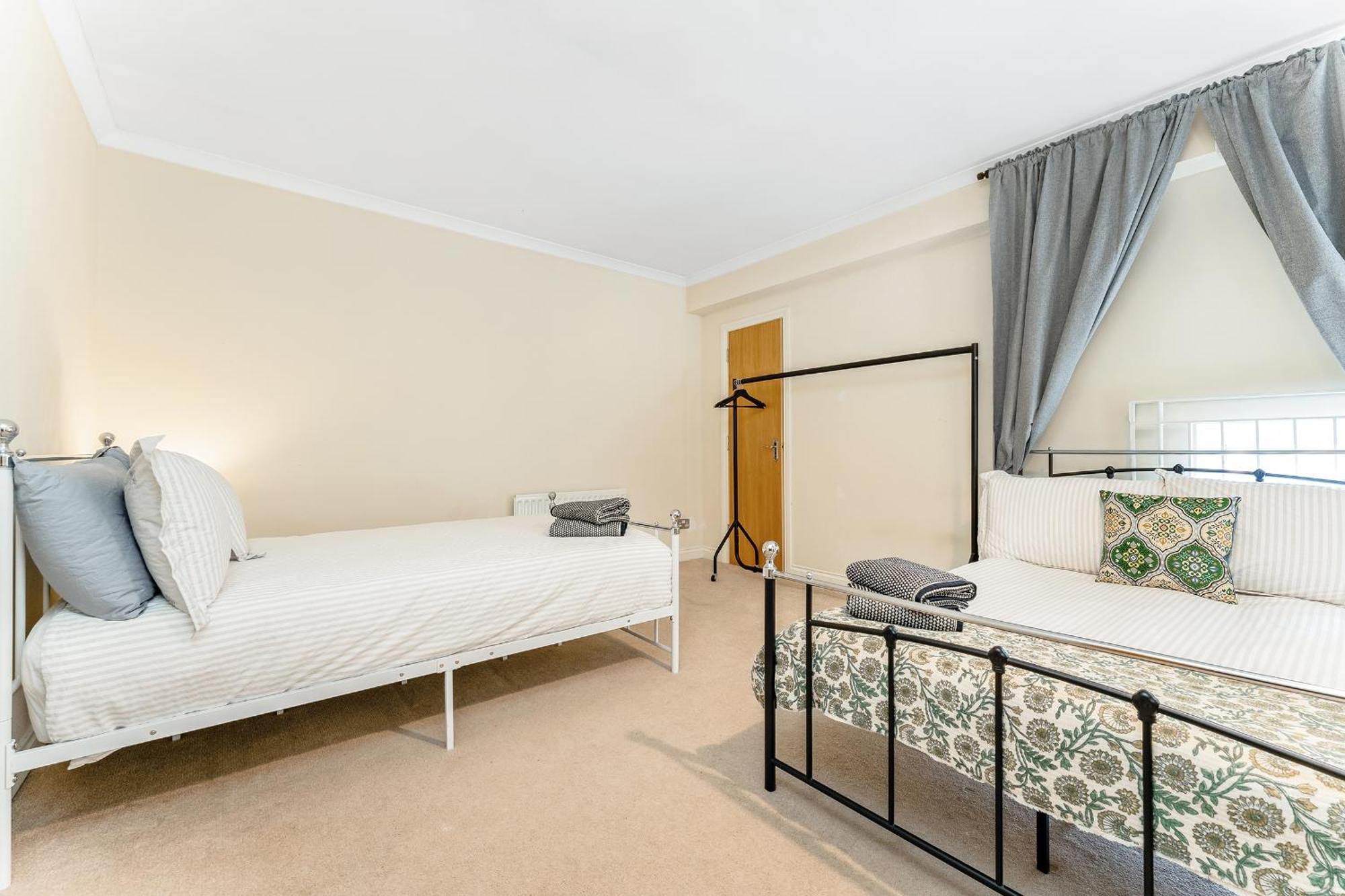 4bed Finnieston Skyhigh Duplex Apartment *