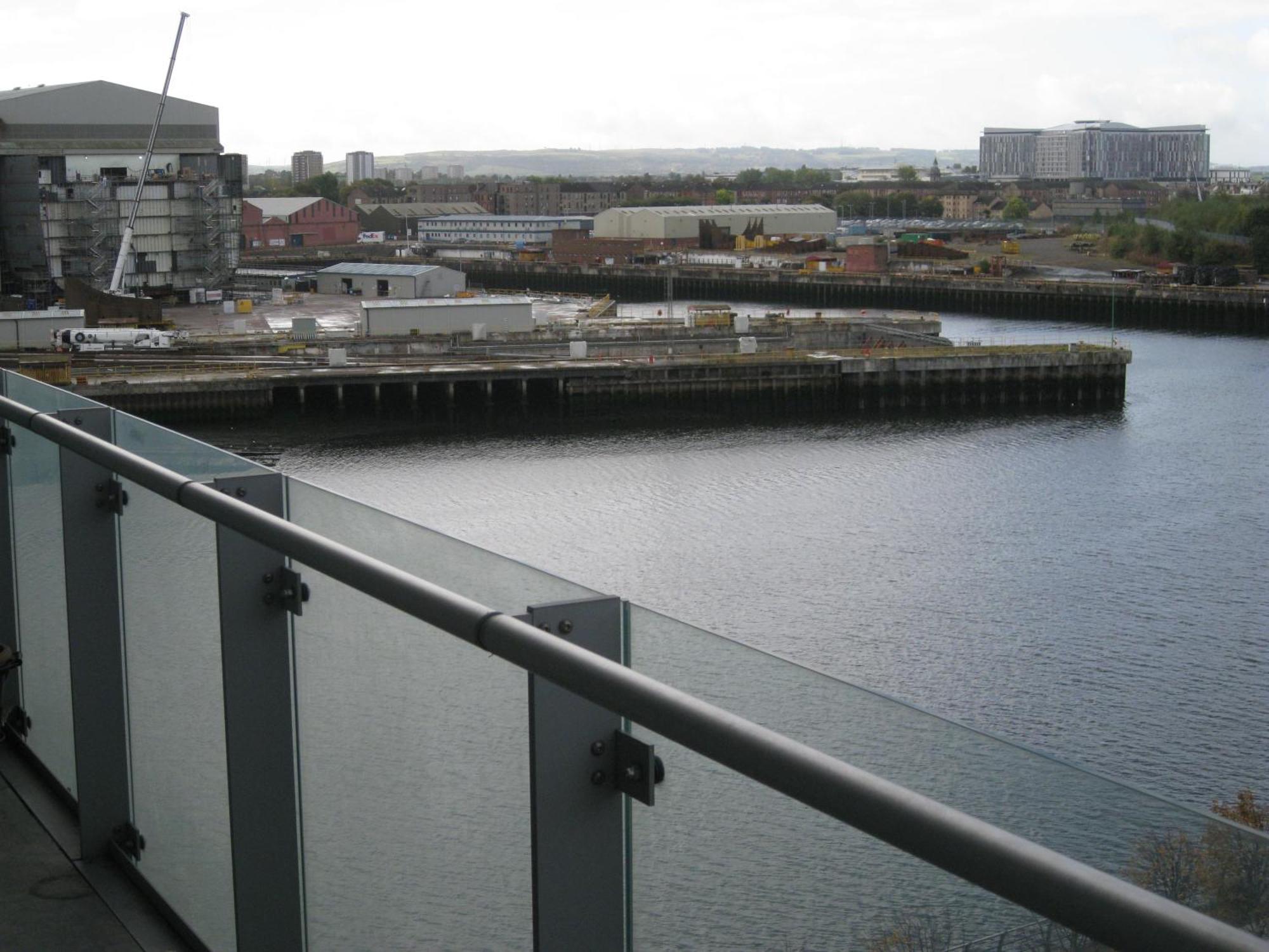 Harbour River West End Apartment