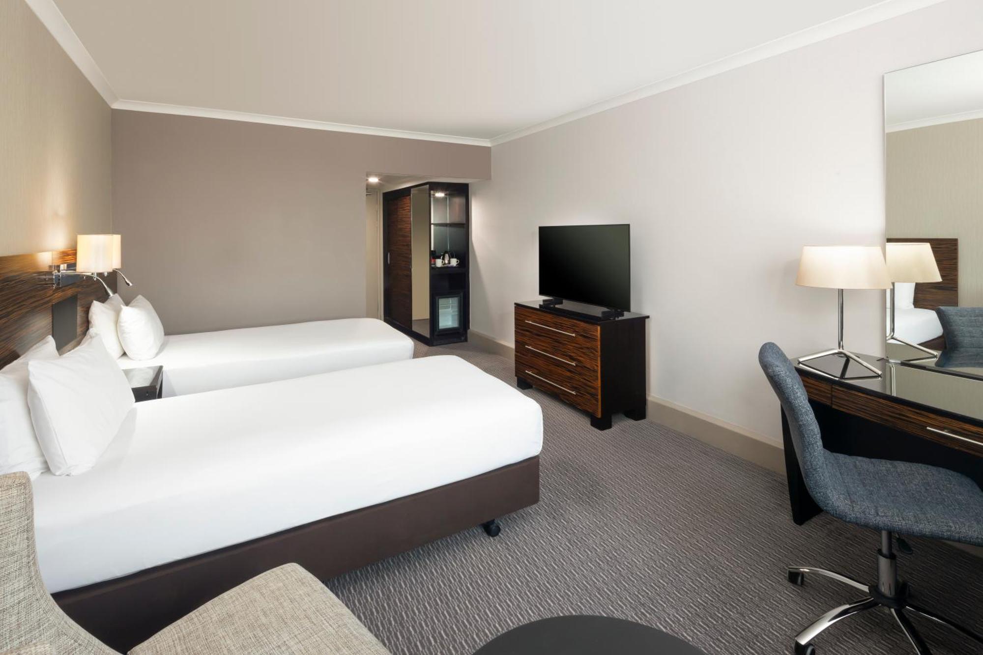Crowne Plaza By Ihg Hotel