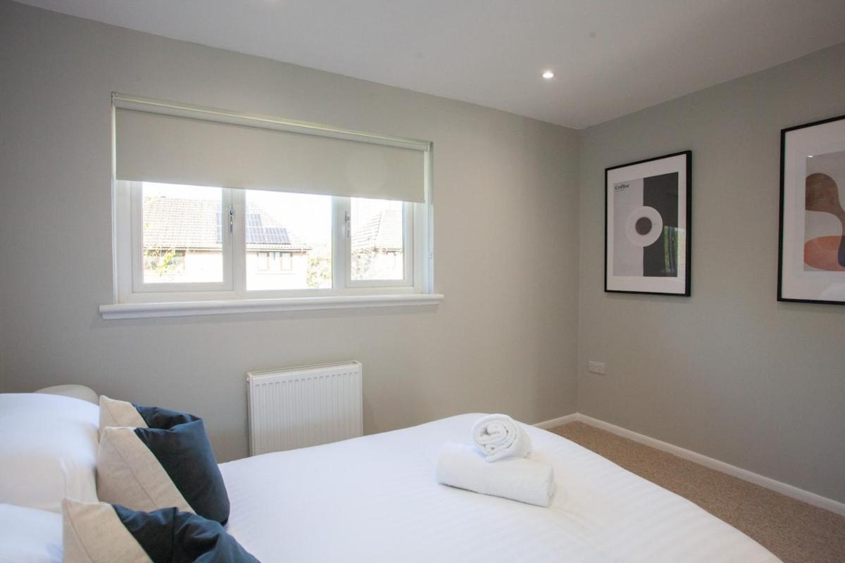 Stylish And Modern 2 Bed House Holiday home Glasgow