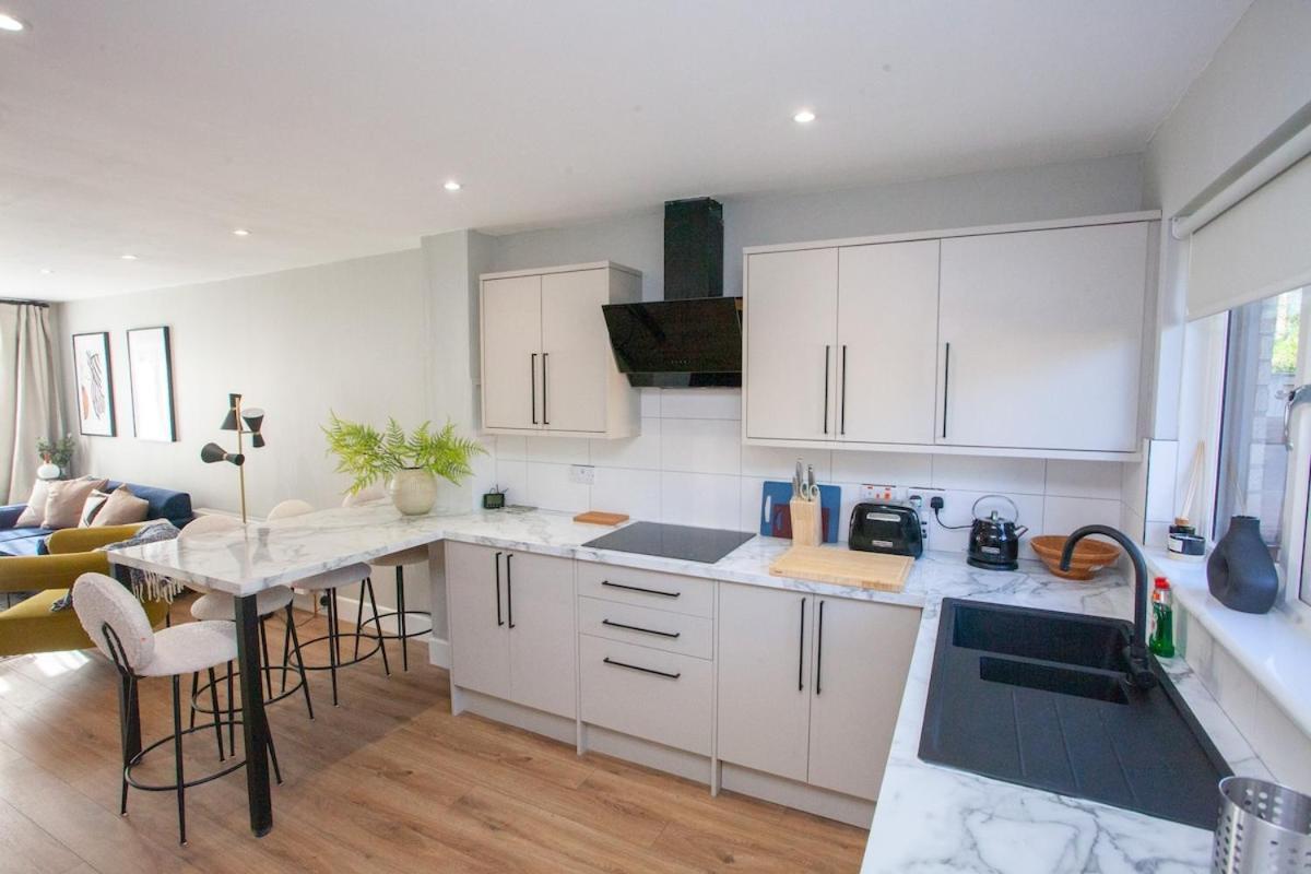 Stylish And Modern 2 Bed House Holiday home