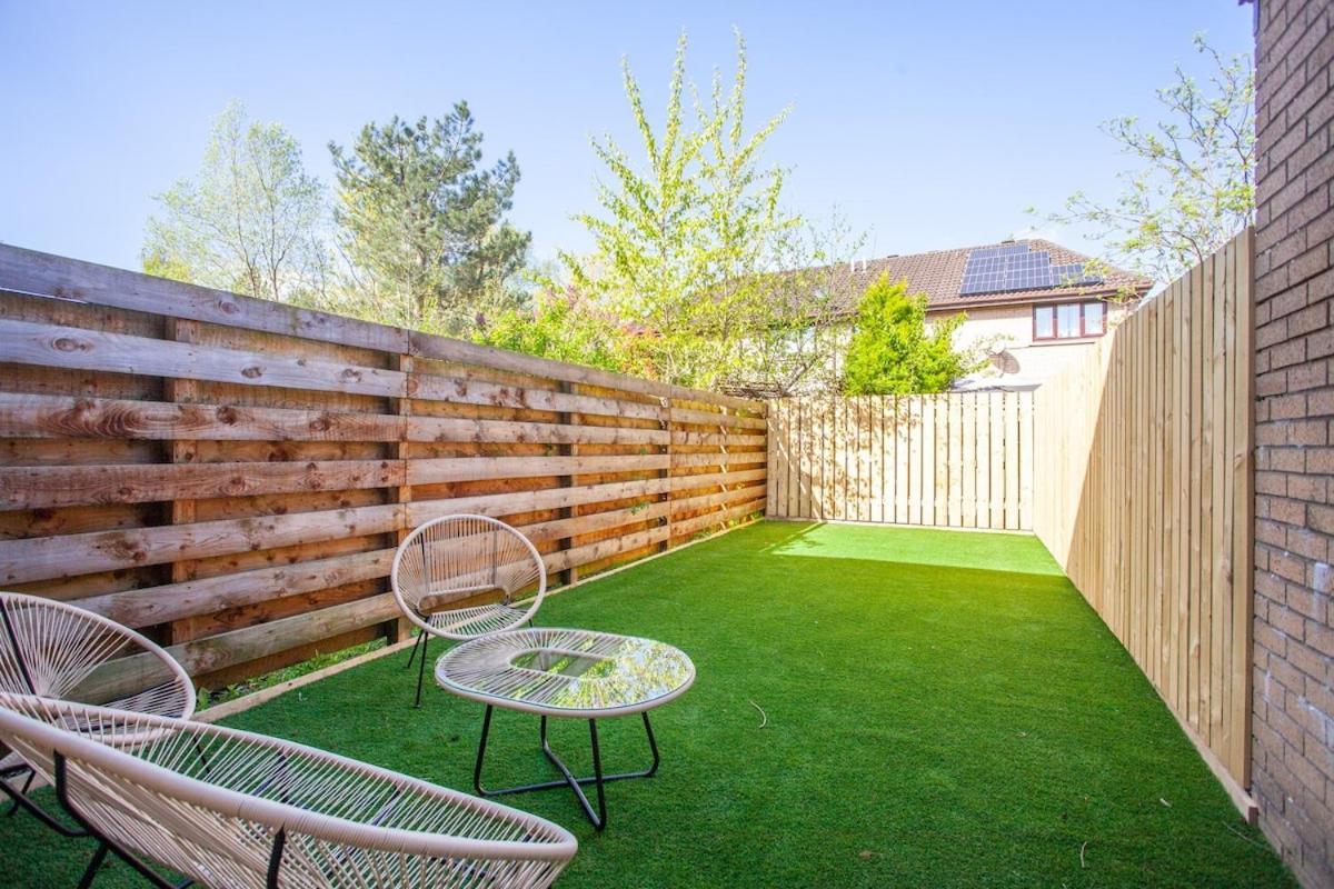 Stylish And Modern 2 Bed House * Glasgow