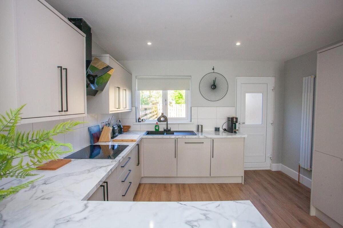 Stylish And Modern 2 Bed House Holiday home *