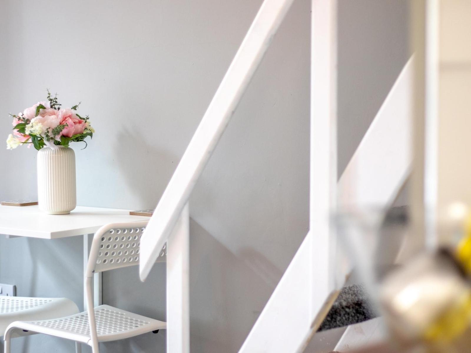 Pass The Keys Dream With Loft West End Apartment