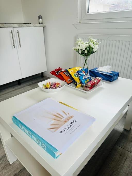 Entire Private 1 Bedroom - Guest In Apartment