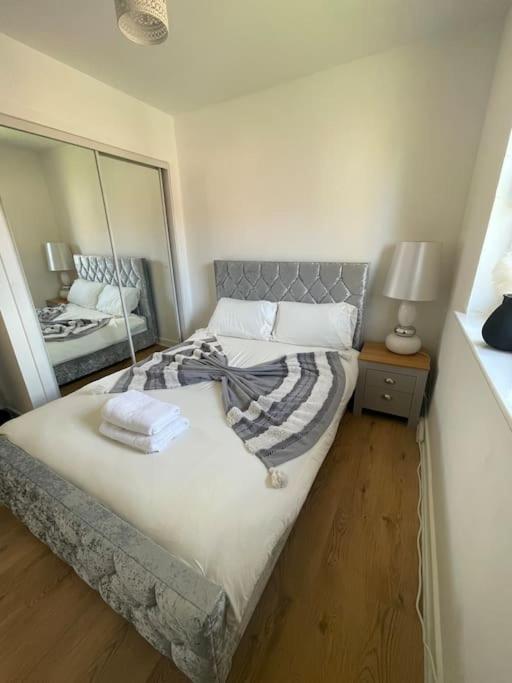 2 Bed Entire Upper Flat In Glasgow