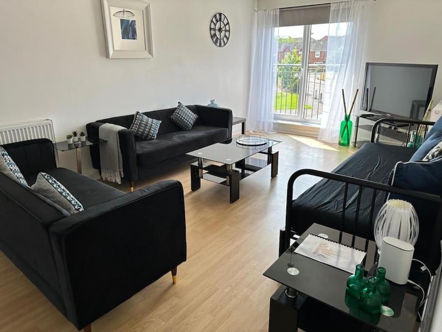 Apartment 2 Bed Entire Upper Flat In Glasgow